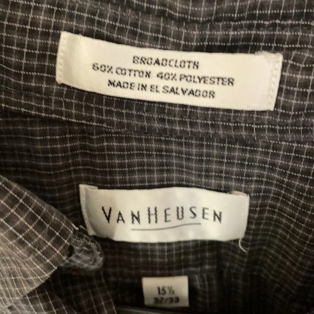 Van Heusen 15 1/2 32/33 button down